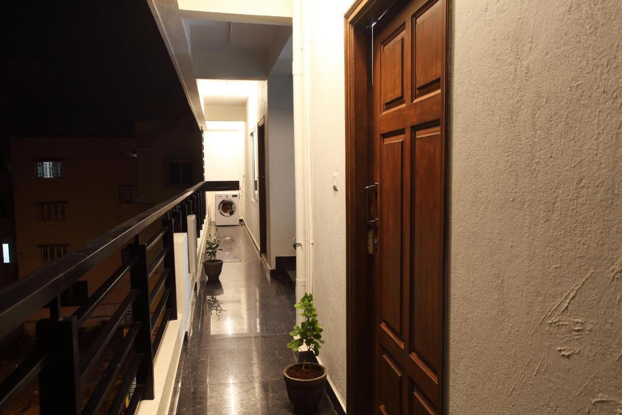 Qualtems Guest House-With Ac Options บังกาลอร์ ภายนอก รูปภาพ