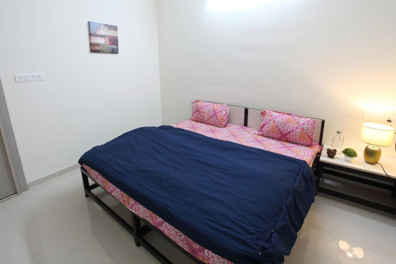 Qualtems Guest House-With Ac Options บังกาลอร์ ภายนอก รูปภาพ