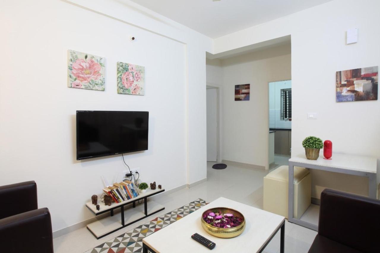 Qualtems Guest House-With Ac Options บังกาลอร์ ภายนอก รูปภาพ